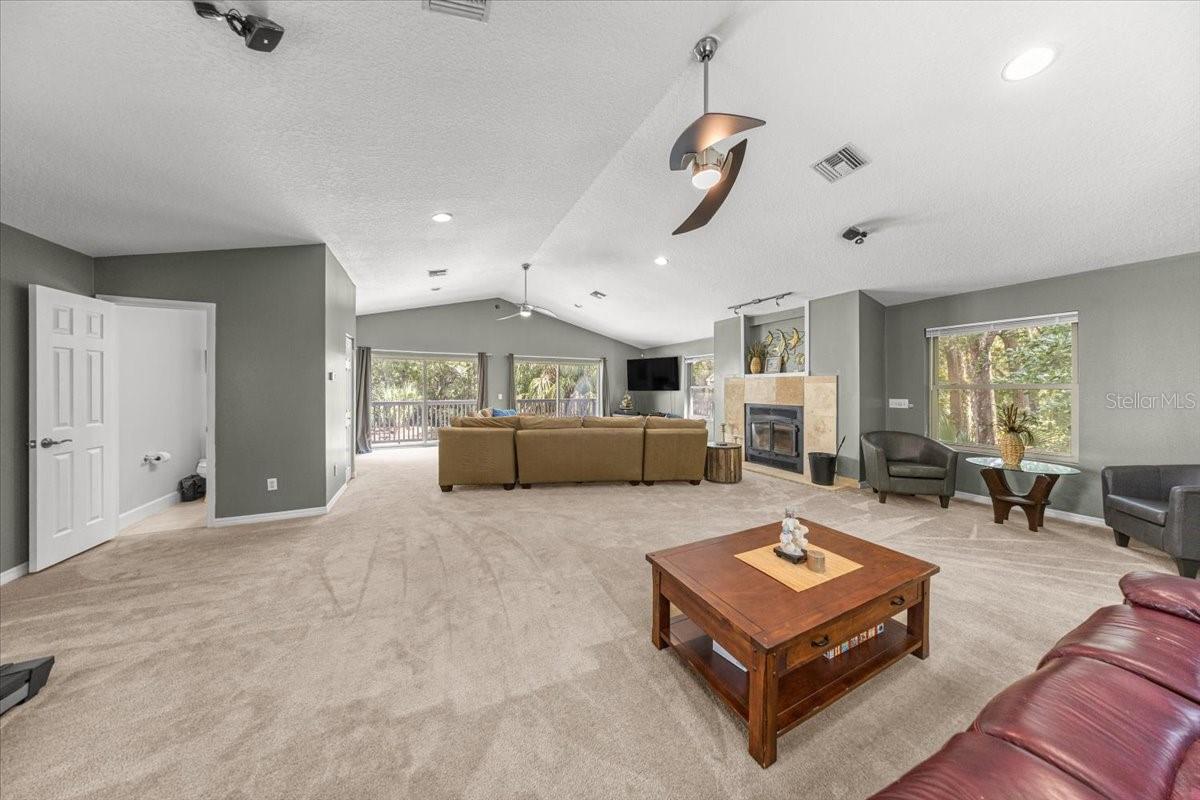 Image 22 of 91 For 10661 Sunflower Point