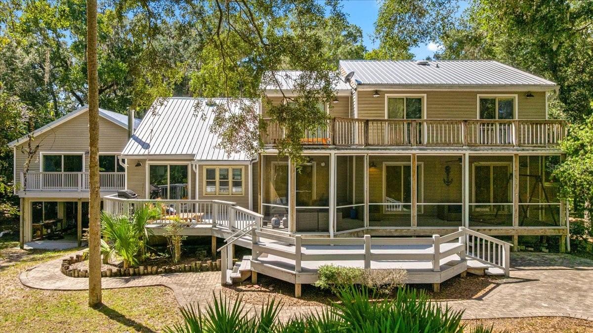 Image 4 of 91 For 10661 Sunflower Point
