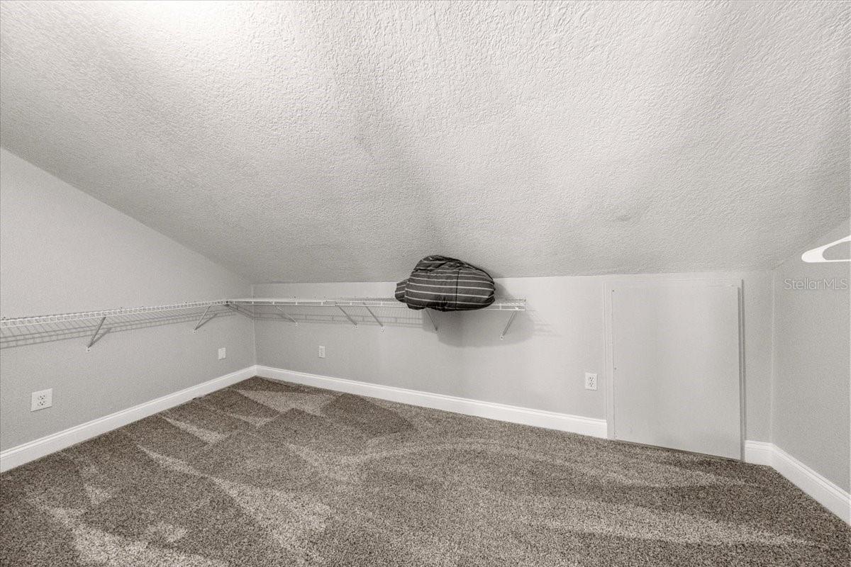 Image 43 of 91 For 10661 Sunflower Point