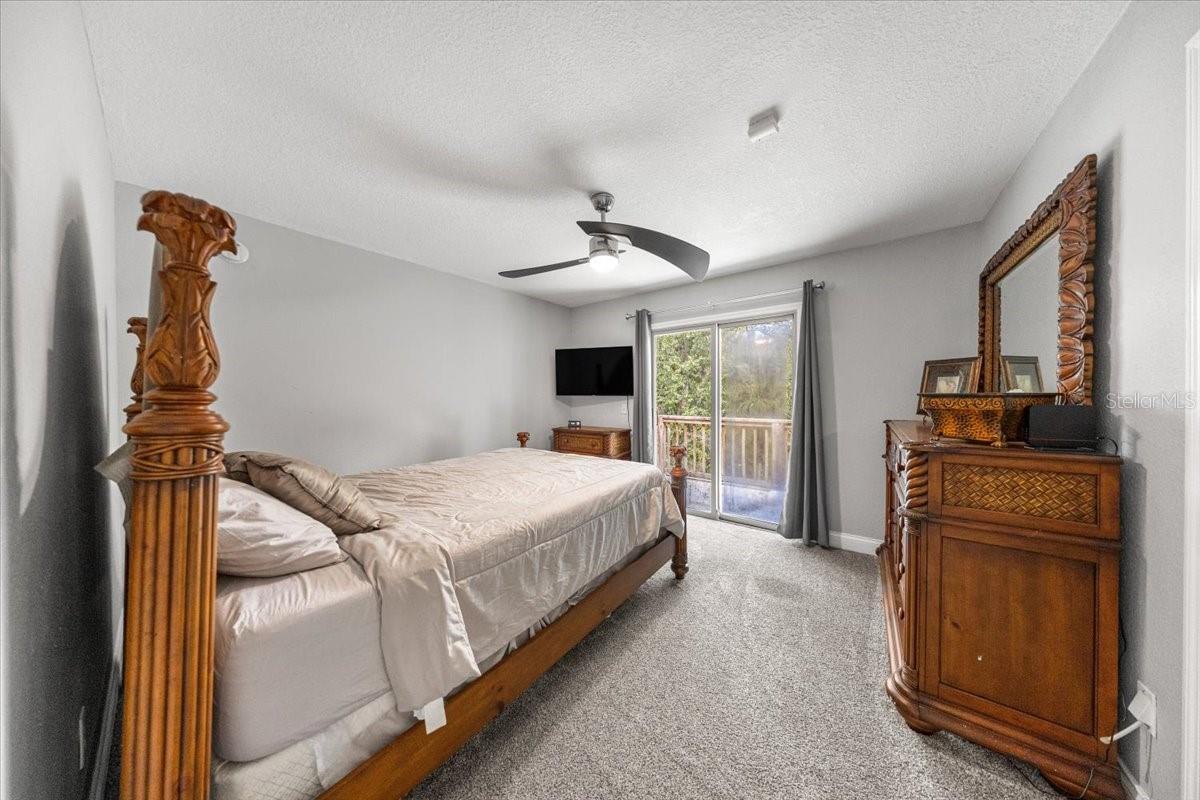 Image 45 of 91 For 10661 Sunflower Point