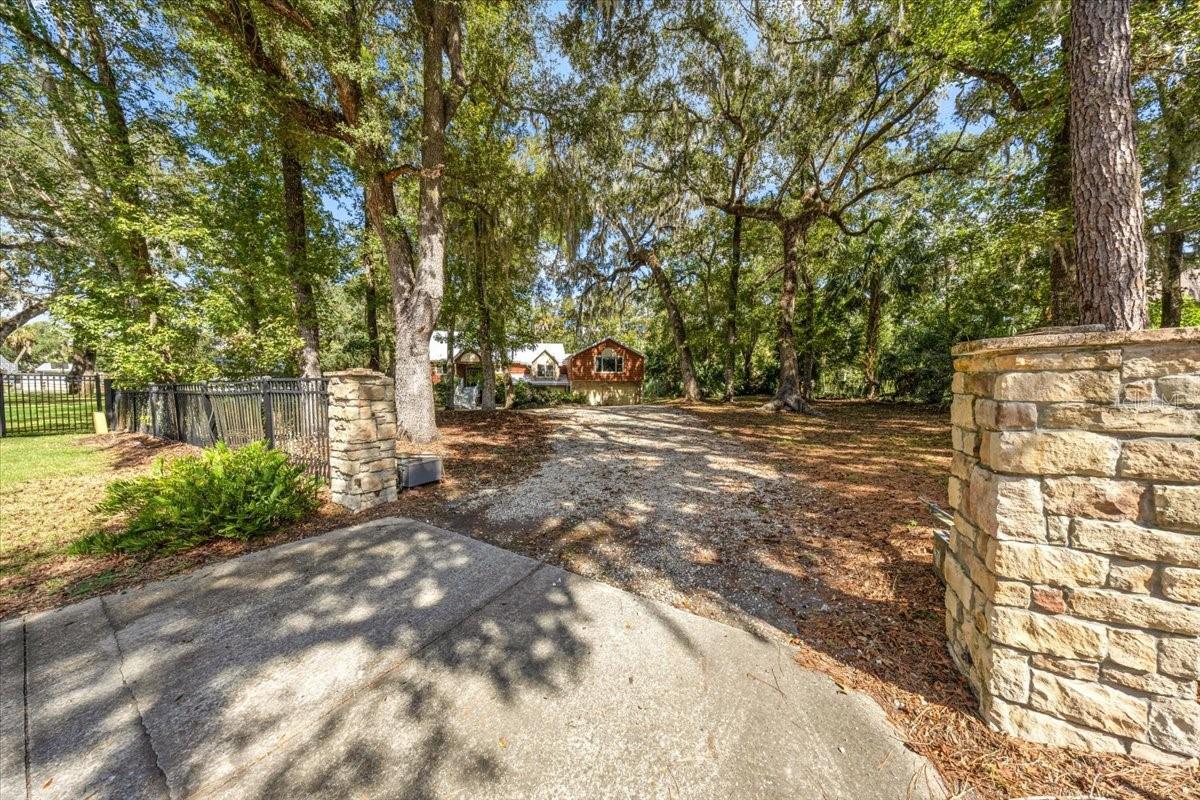 Image 58 of 91 For 10661 Sunflower Point