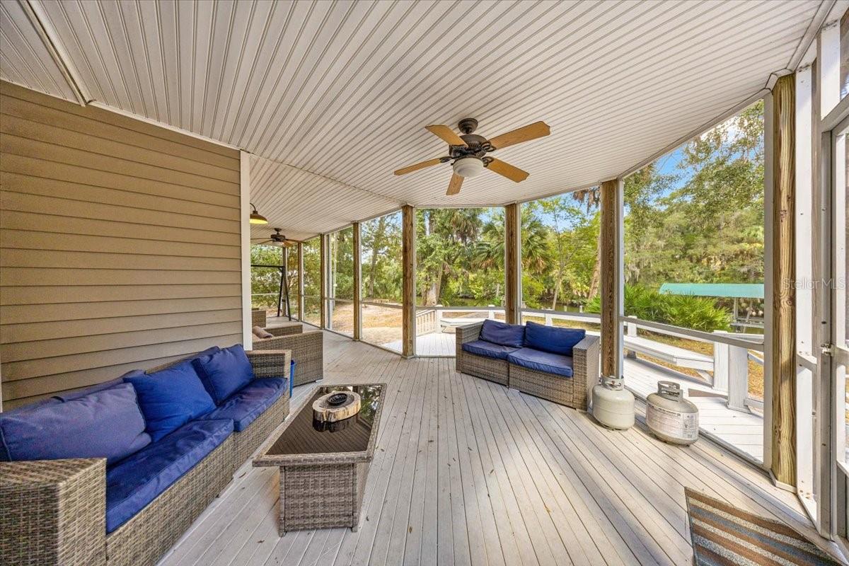 Image 80 of 91 For 10661 Sunflower Point