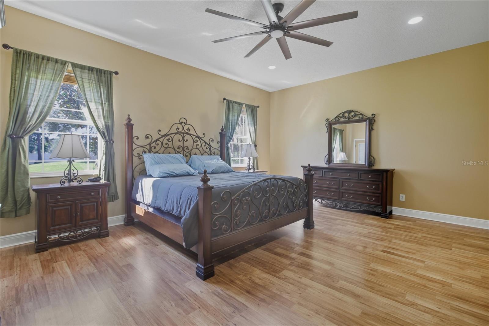 Image 21 of 61 For 12807 Sweet Magnolias Lane