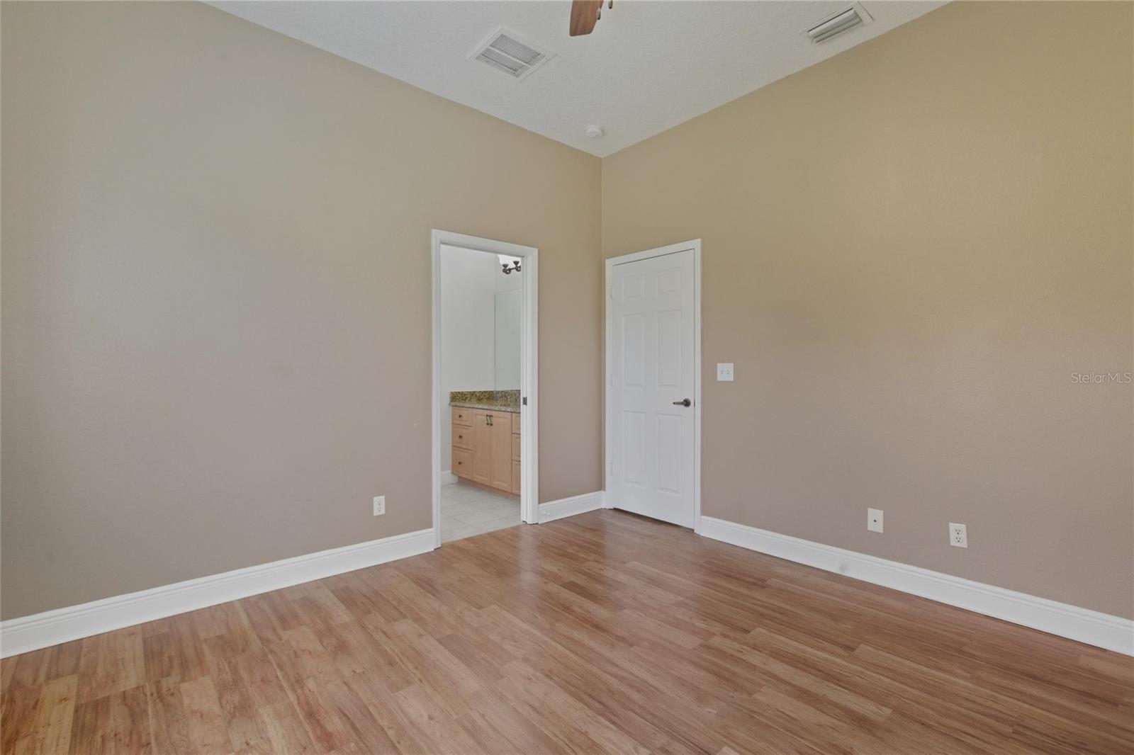 Image 29 of 61 For 12807 Sweet Magnolias Lane