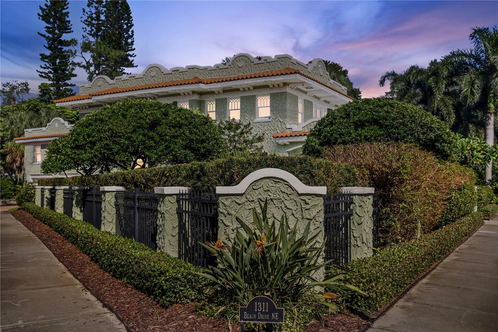 Details for 1311 Beach Drive Ne, ST PETERSBURG, FL 33701