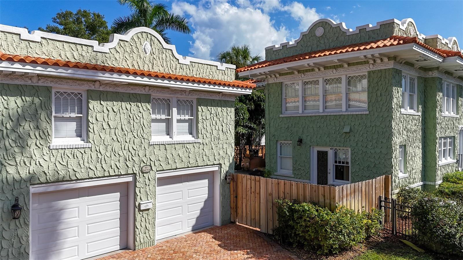 Image 2 of 44 For 1311 Beach Drive Ne