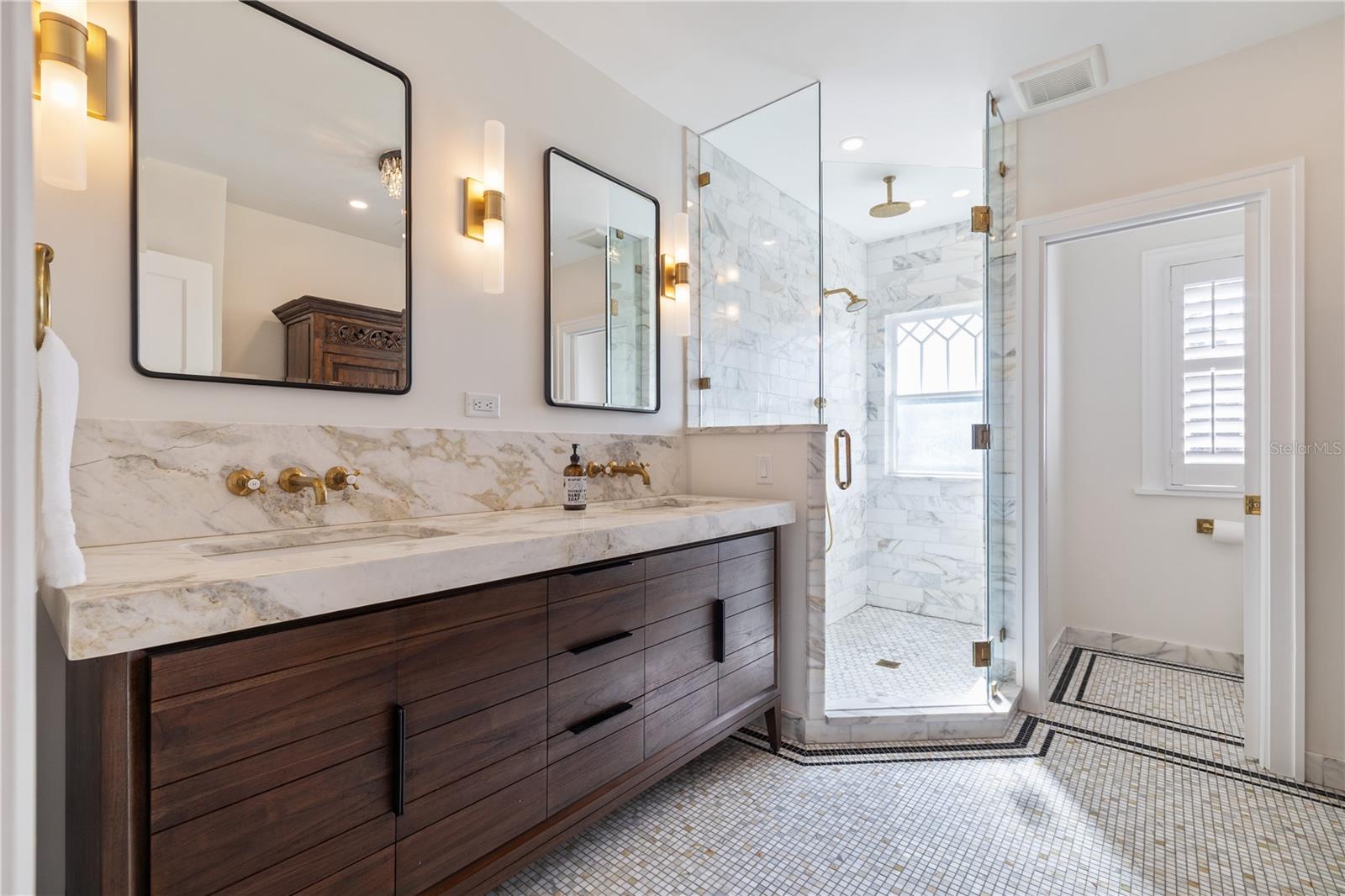 Image 24 of 44 For 1311 Beach Drive Ne