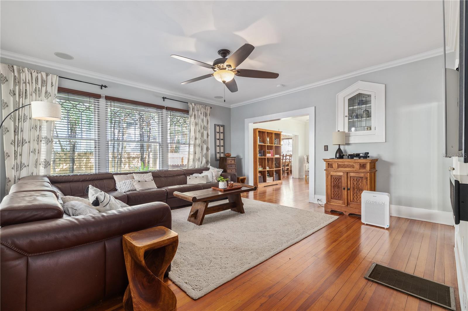 Image 30 of 44 For 1311 Beach Drive Ne