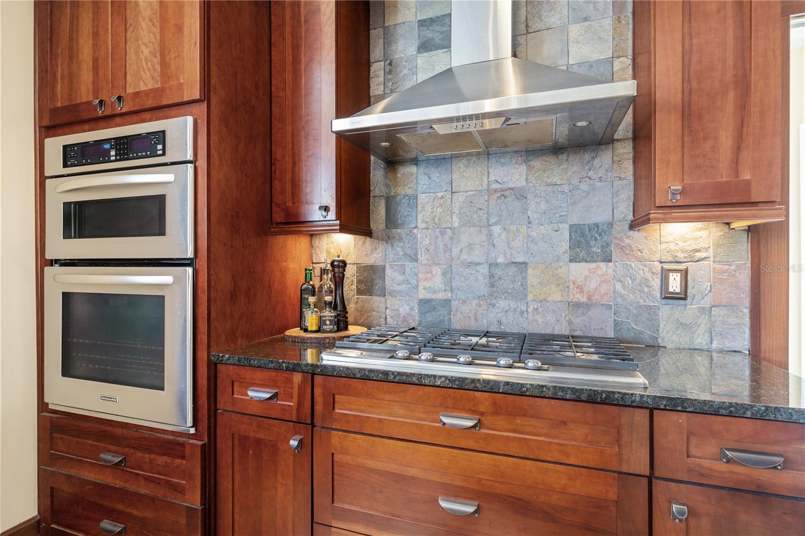 Image 33 of 44 For 1311 Beach Drive Ne