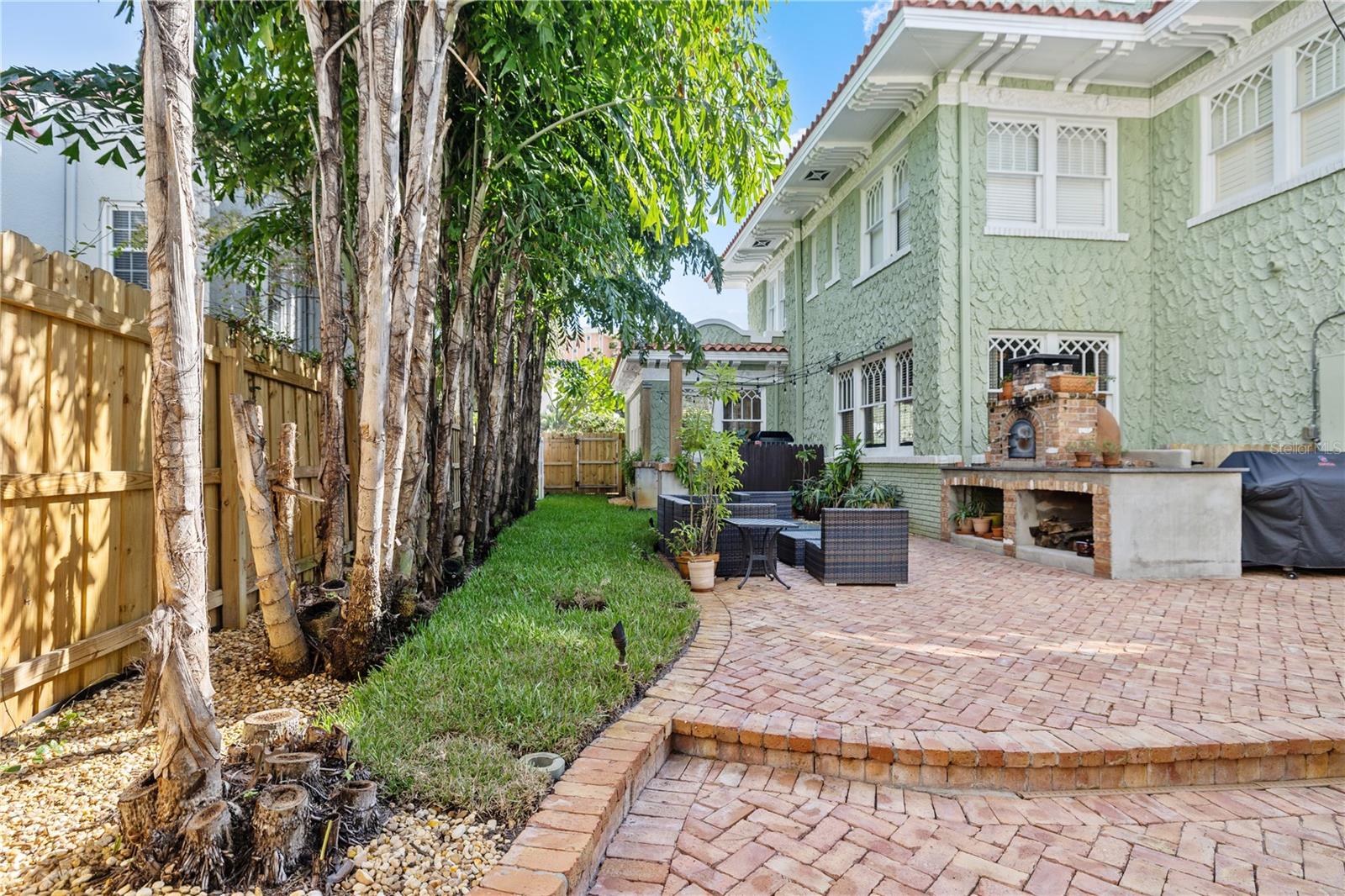 Image 38 of 44 For 1311 Beach Drive Ne