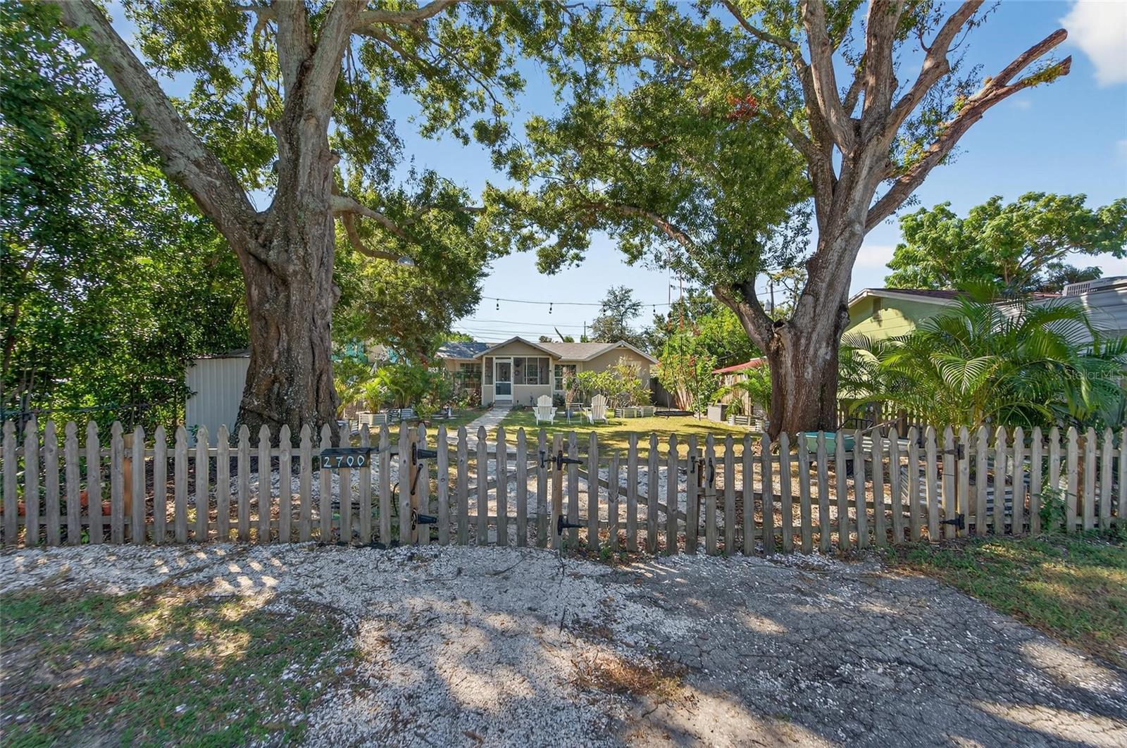 Image 2 of 35 For 2700 25th Avenue N