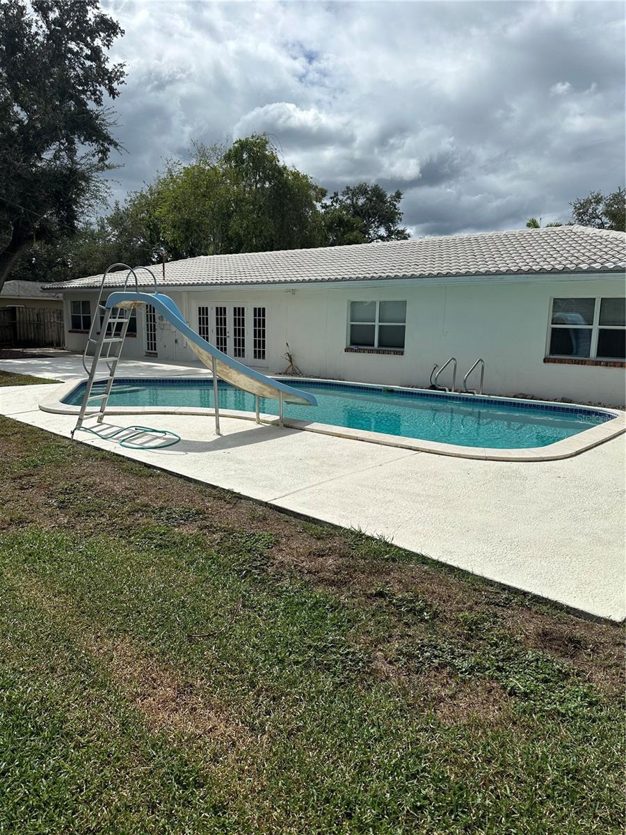 Image 2 of 18 For 3620 Beach Drive