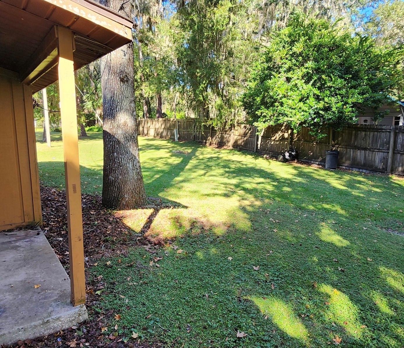 Listing photo id 10 for 20045 Suncrest Drive