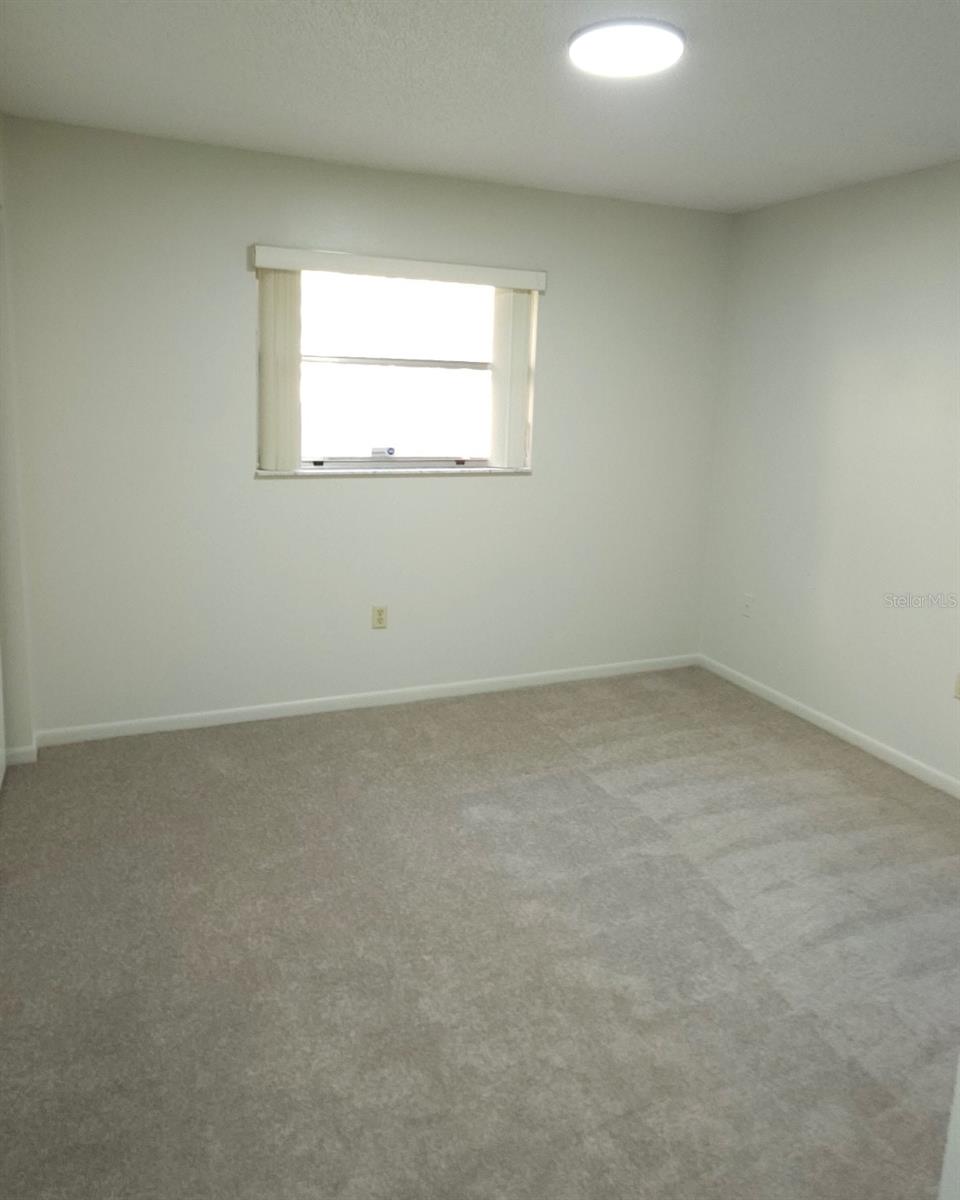Listing photo id 7 for 20045 Suncrest Drive