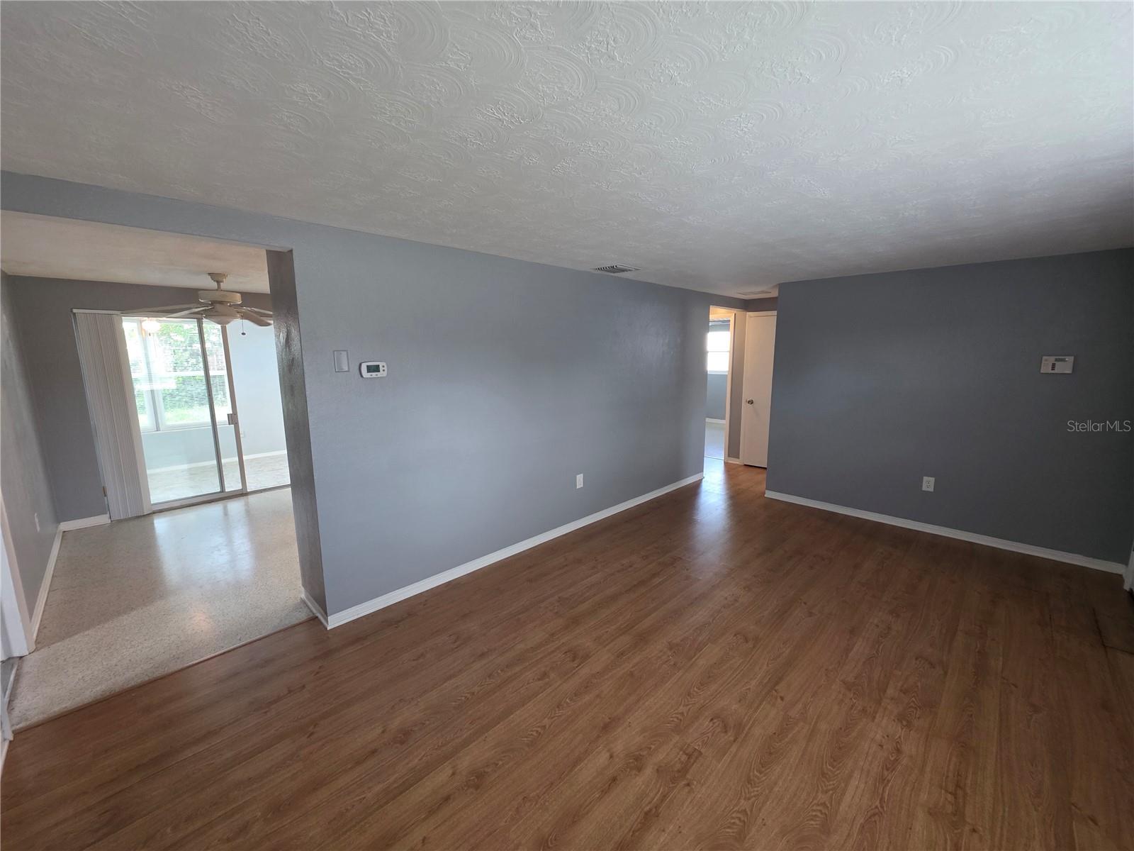 Image 3 of 11 For 4851 Phoenix Avenue