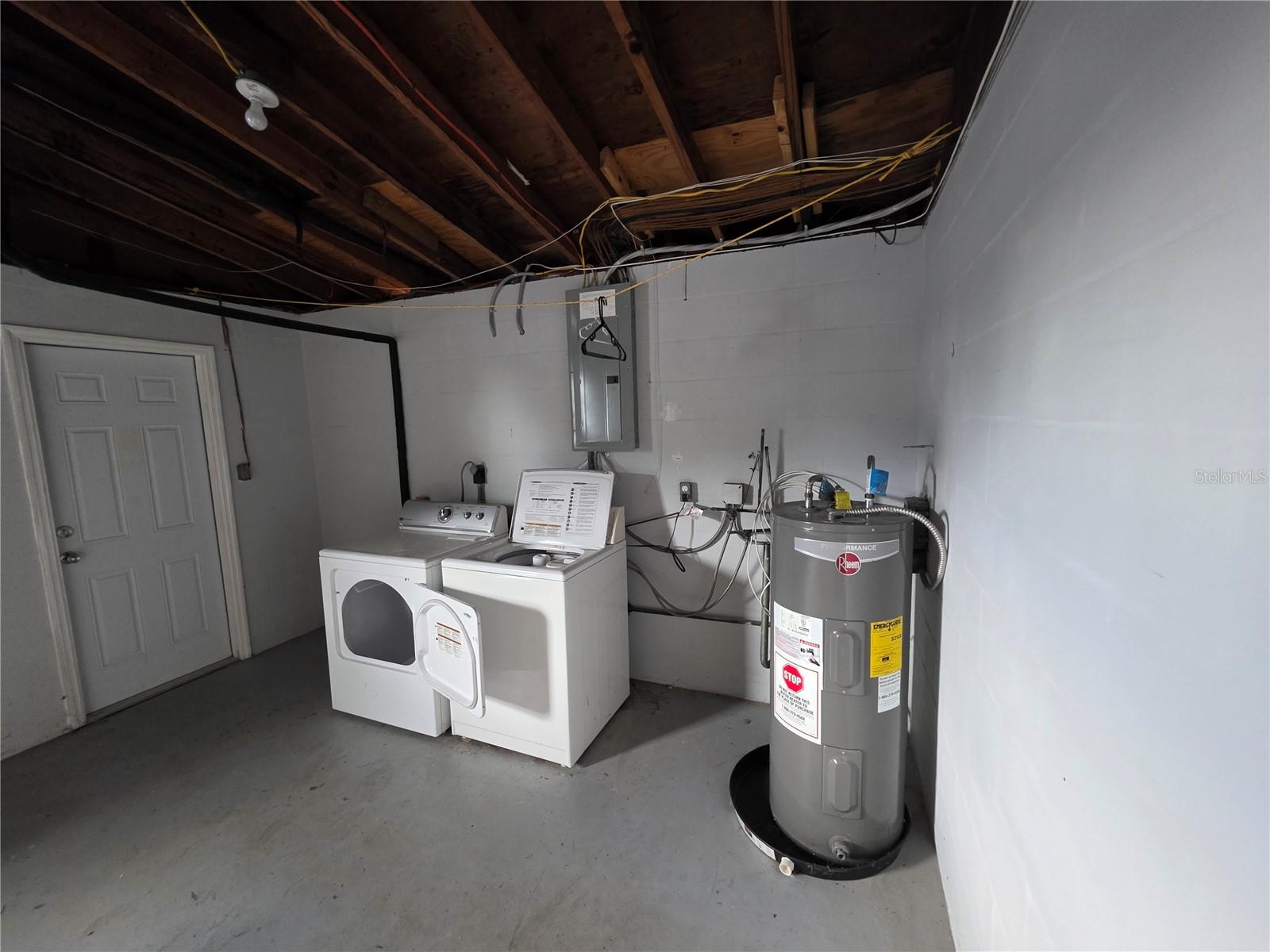 Image 8 of 11 For 4851 Phoenix Avenue