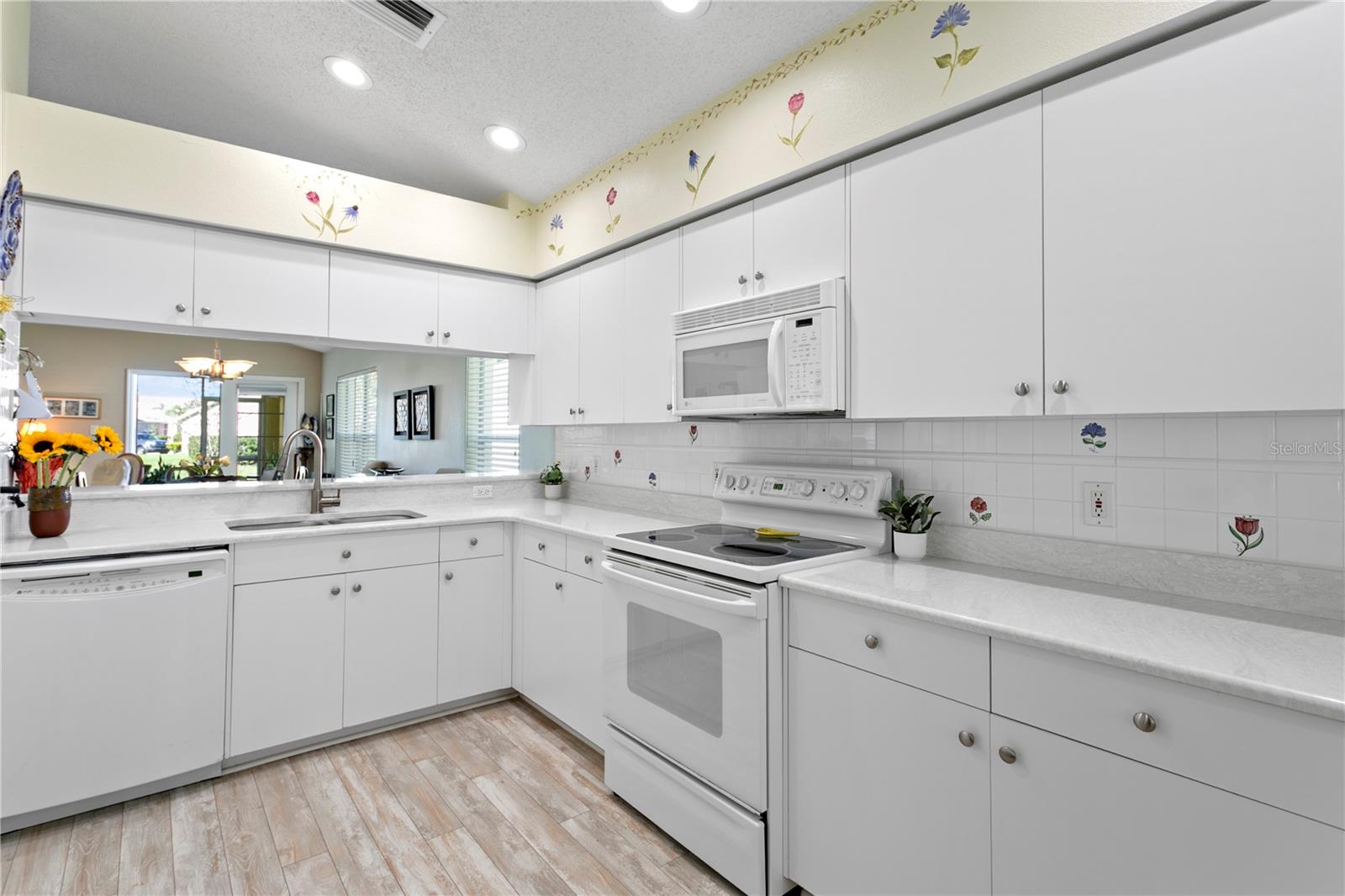 Image 17 of 66 For 1249 Winding Willow Drive