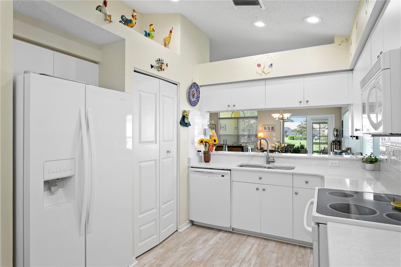 Image 18 of 66 For 1249 Winding Willow Drive