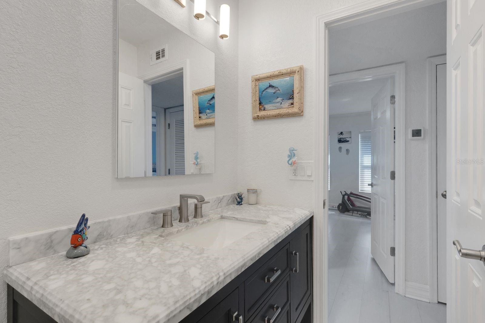 Image 14 of 23 For 704 Lyndhurst Street 623