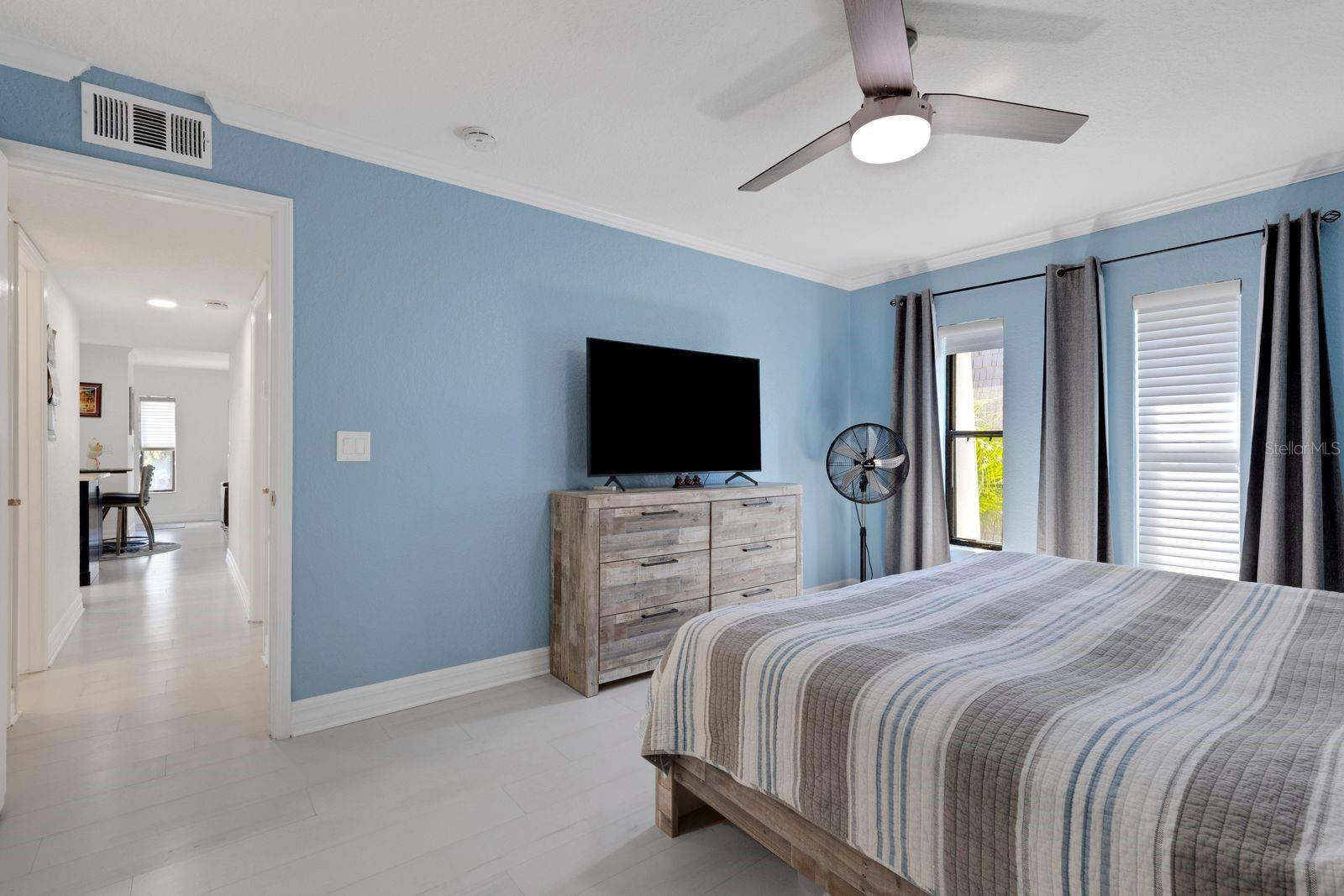 Image 16 of 23 For 704 Lyndhurst Street 623