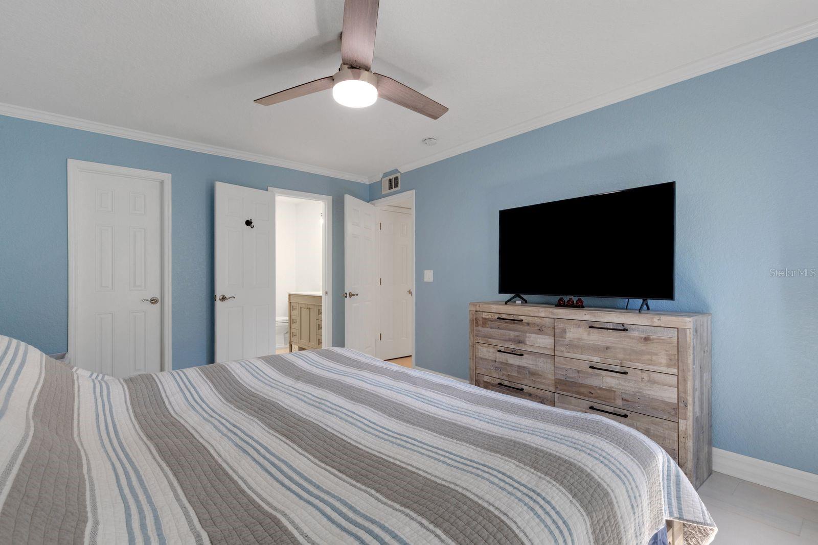 Image 17 of 23 For 704 Lyndhurst Street 623