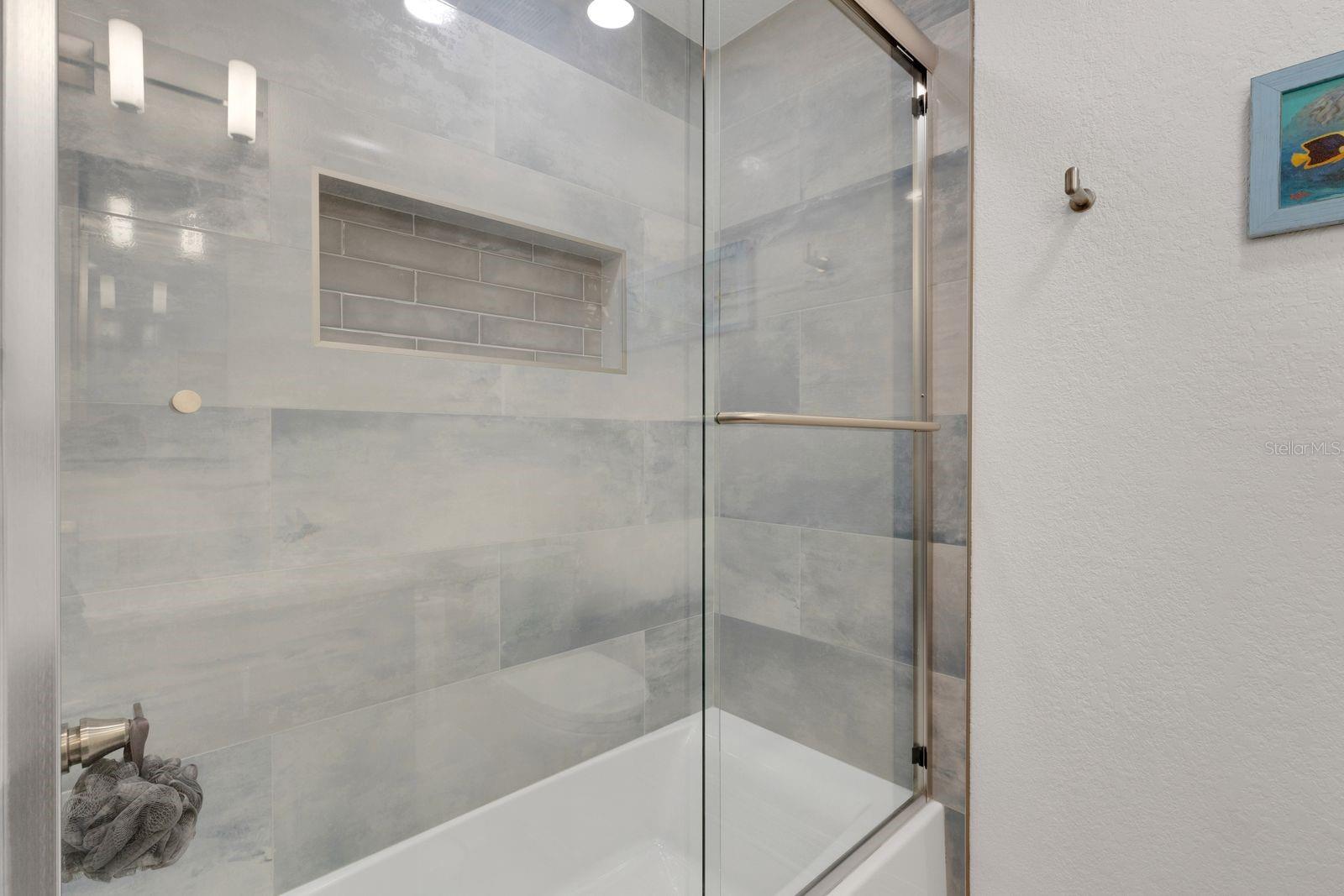 Image 18 of 23 For 704 Lyndhurst Street 623
