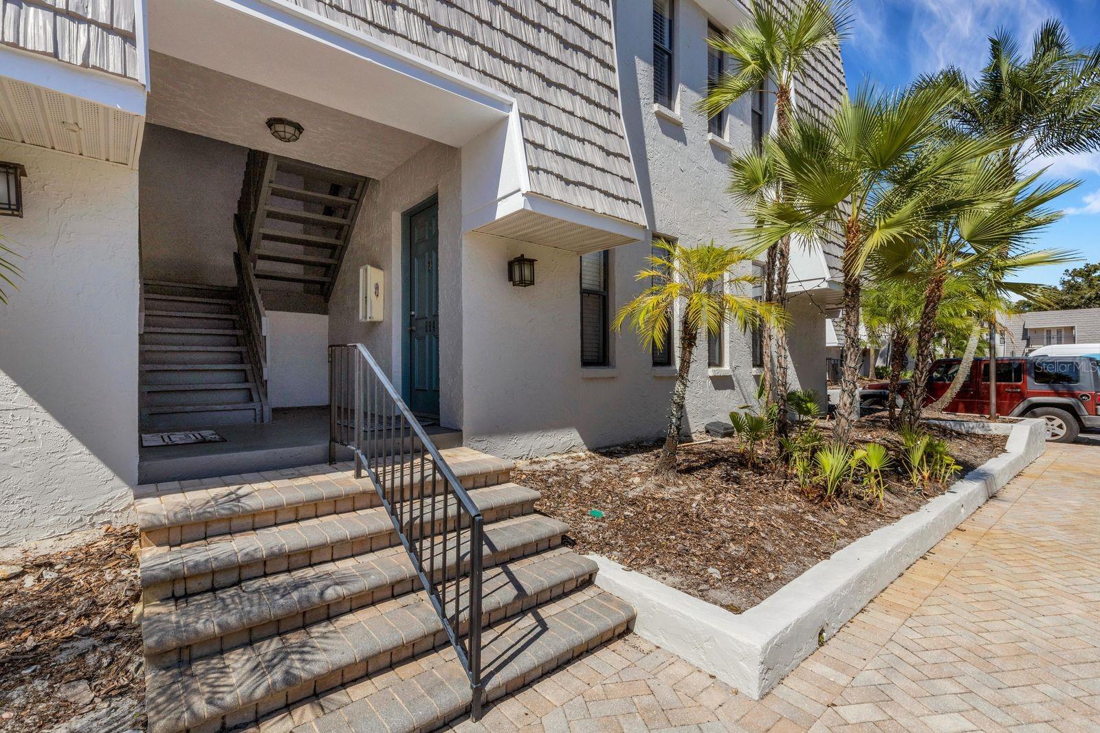 Image 21 of 23 For 704 Lyndhurst Street 623