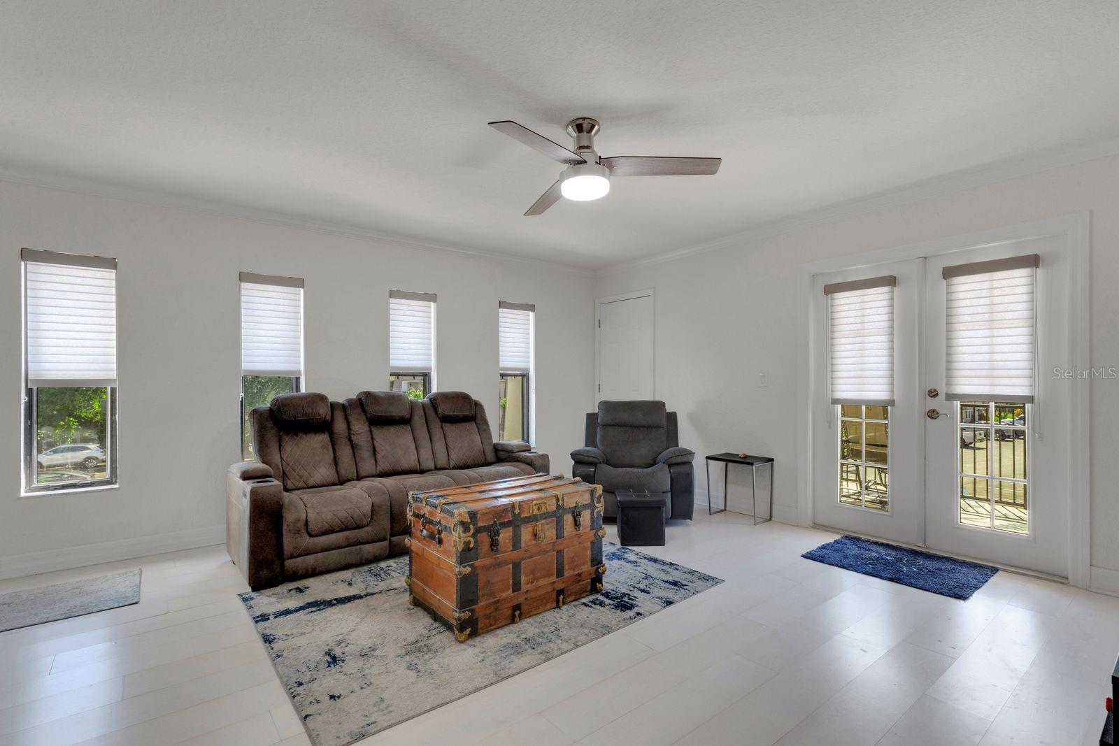 Image 3 of 23 For 704 Lyndhurst Street 623
