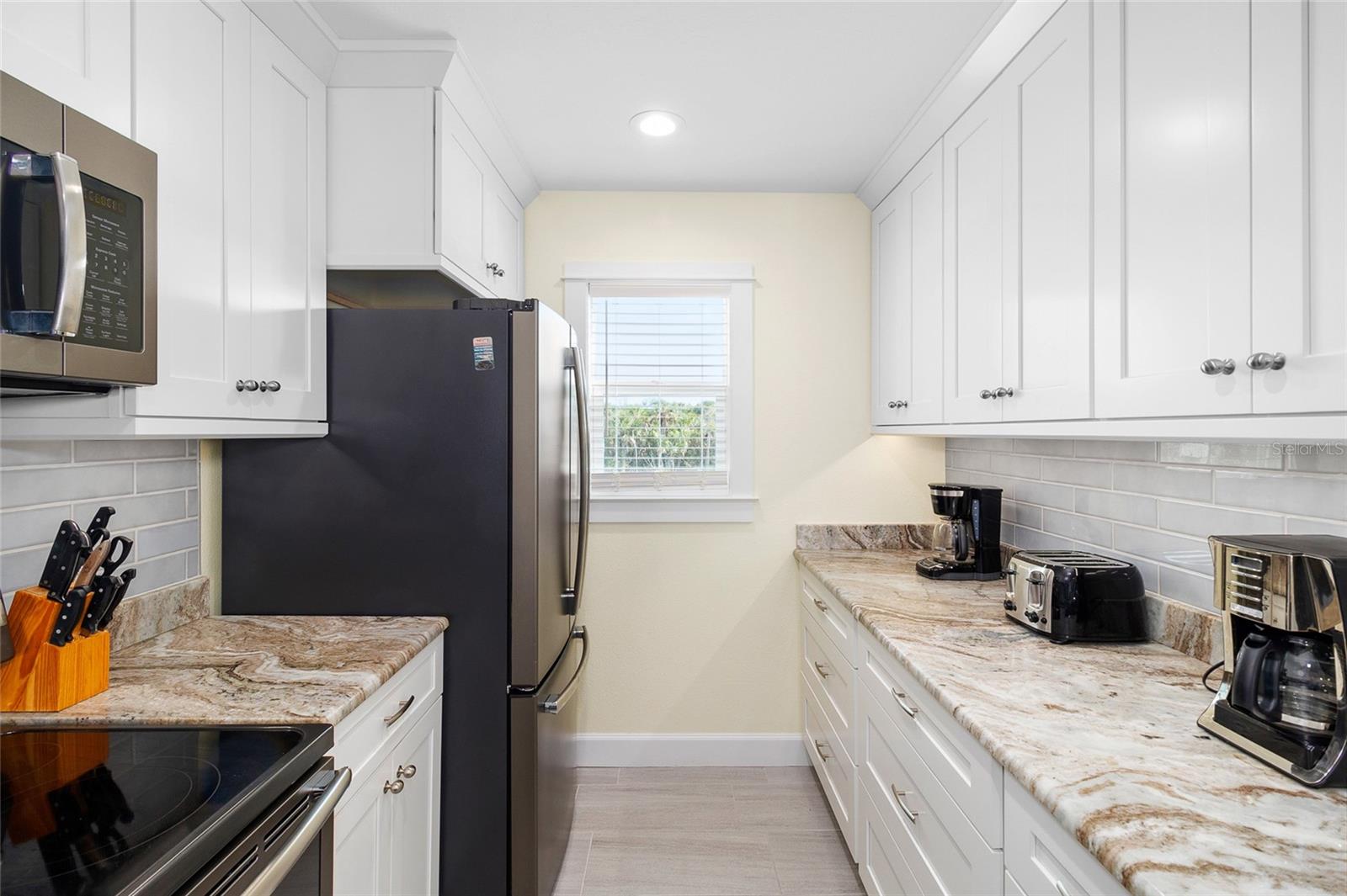 Image 5 of 26 For 460 Gulf Boulevard 4