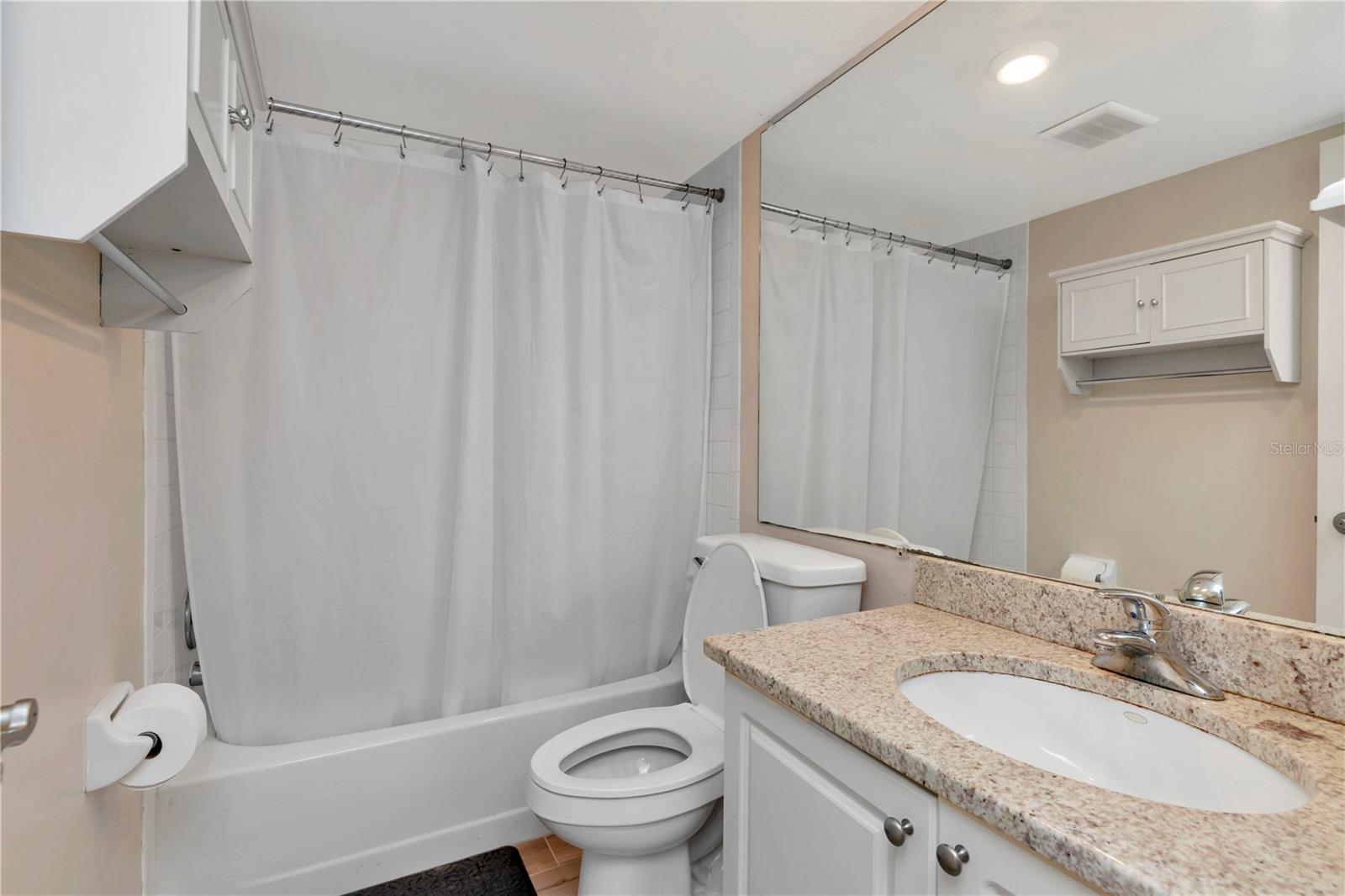 Image 11 of 30 For 1810 Mariner Drive 207