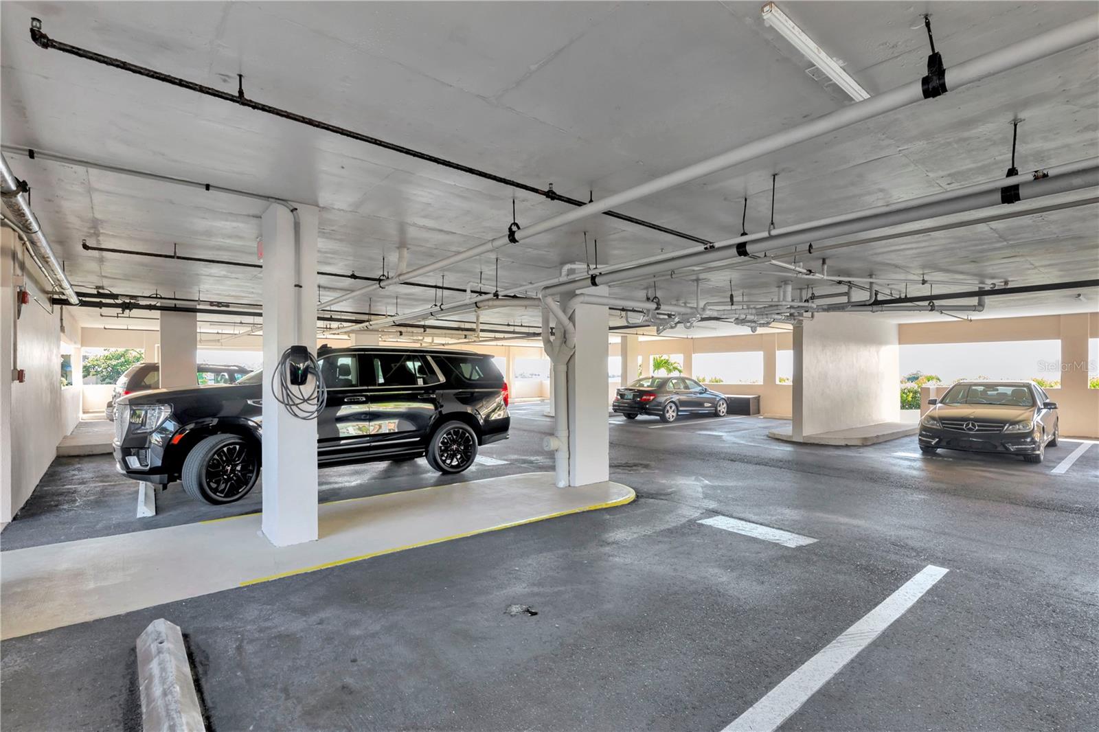 Image 13 of 30 For 1810 Mariner Drive 207