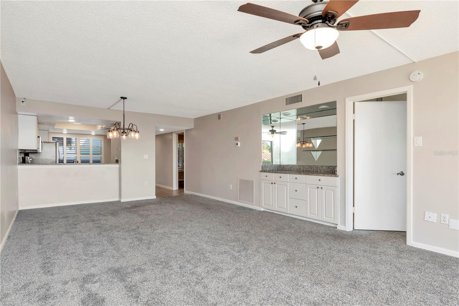 Image 17 of 30 For 1810 Mariner Drive 207