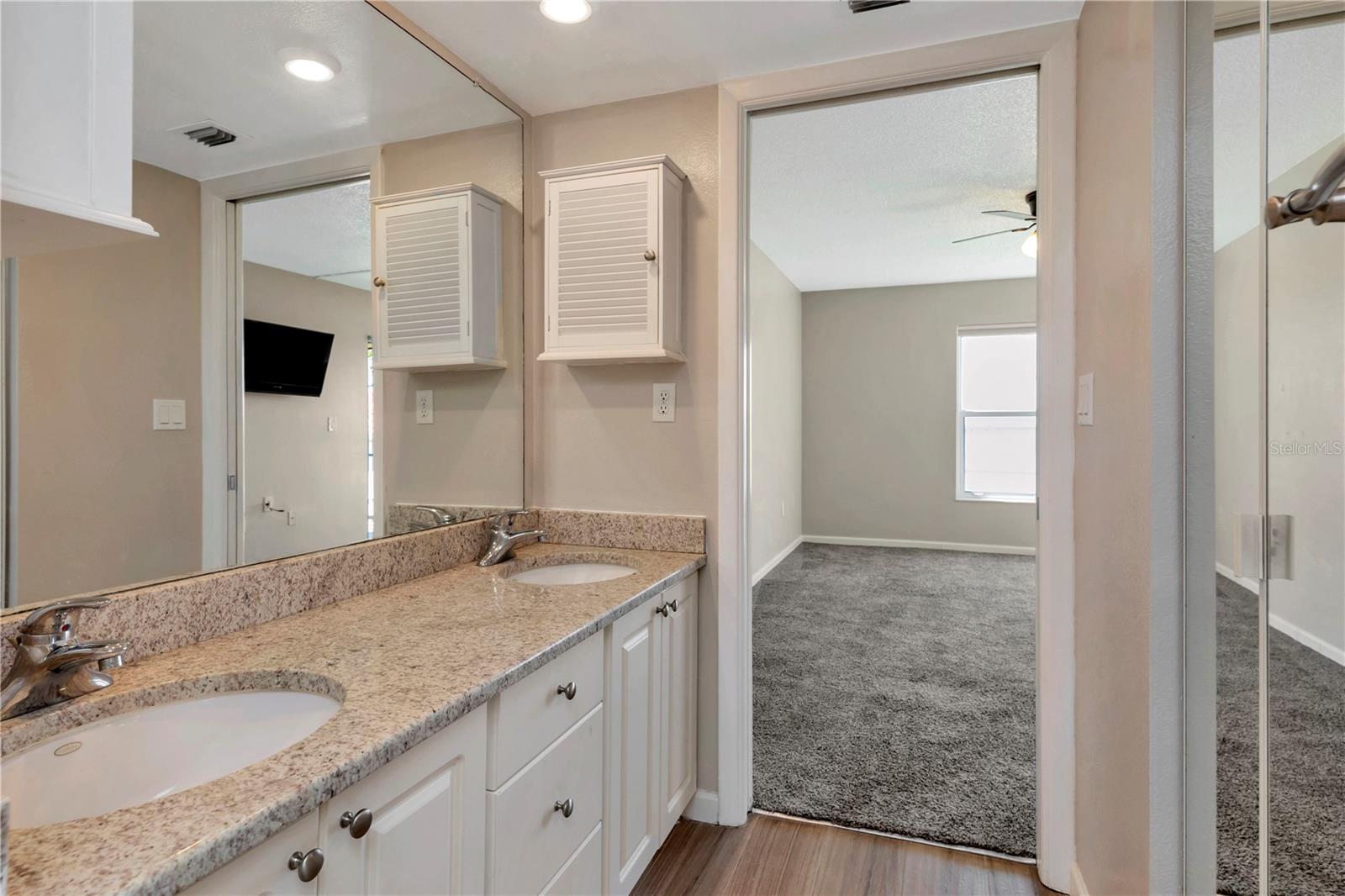 Image 20 of 30 For 1810 Mariner Drive 207