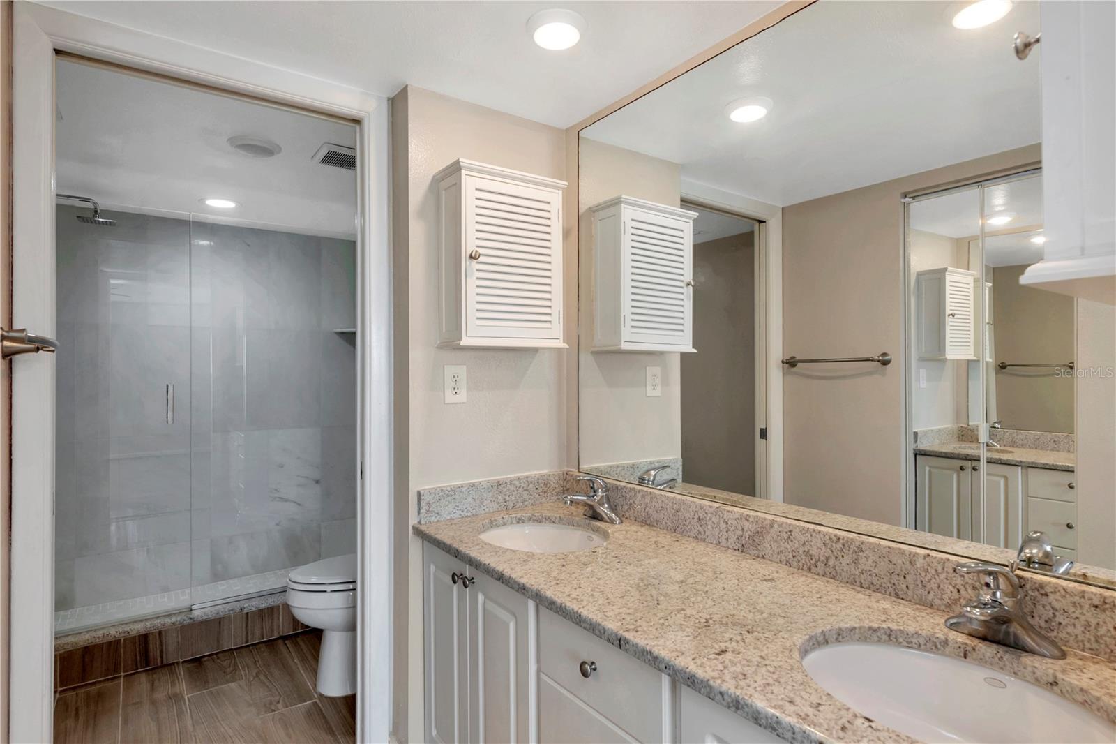 Image 9 of 30 For 1810 Mariner Drive 207