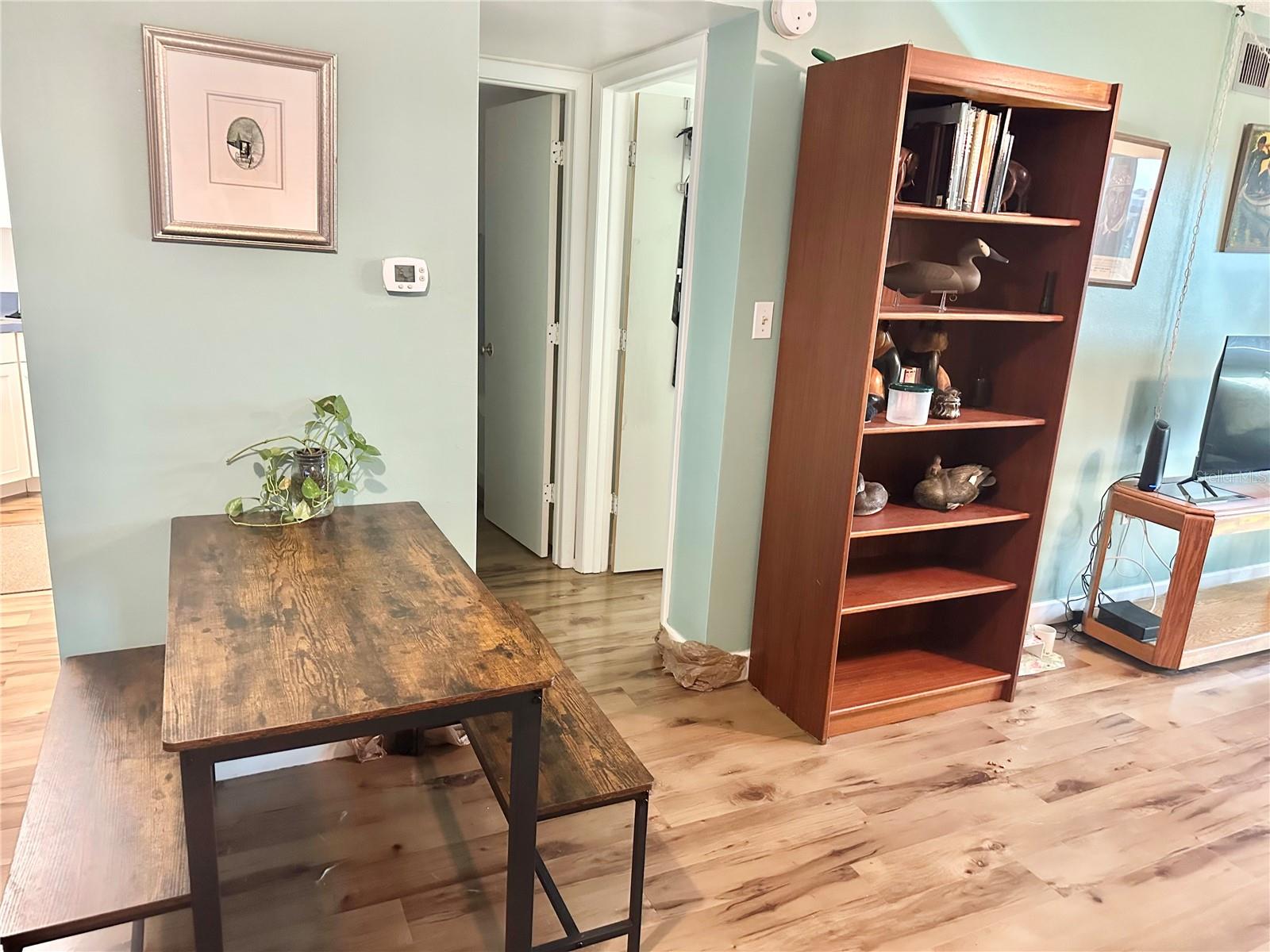 Image 16 of 36 For 100 Waverly Way 302