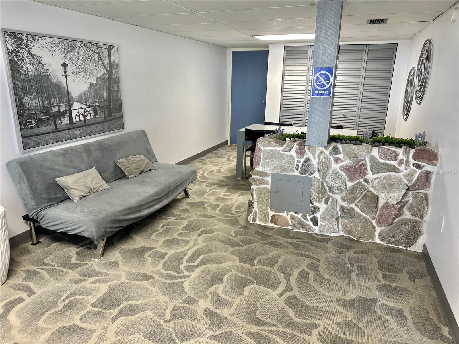 Image 34 of 36 For 100 Waverly Way 302