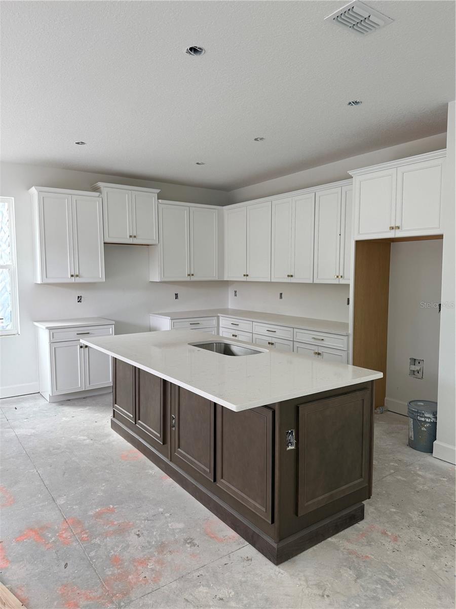 Image 5 of 7 For 412 Paris Street