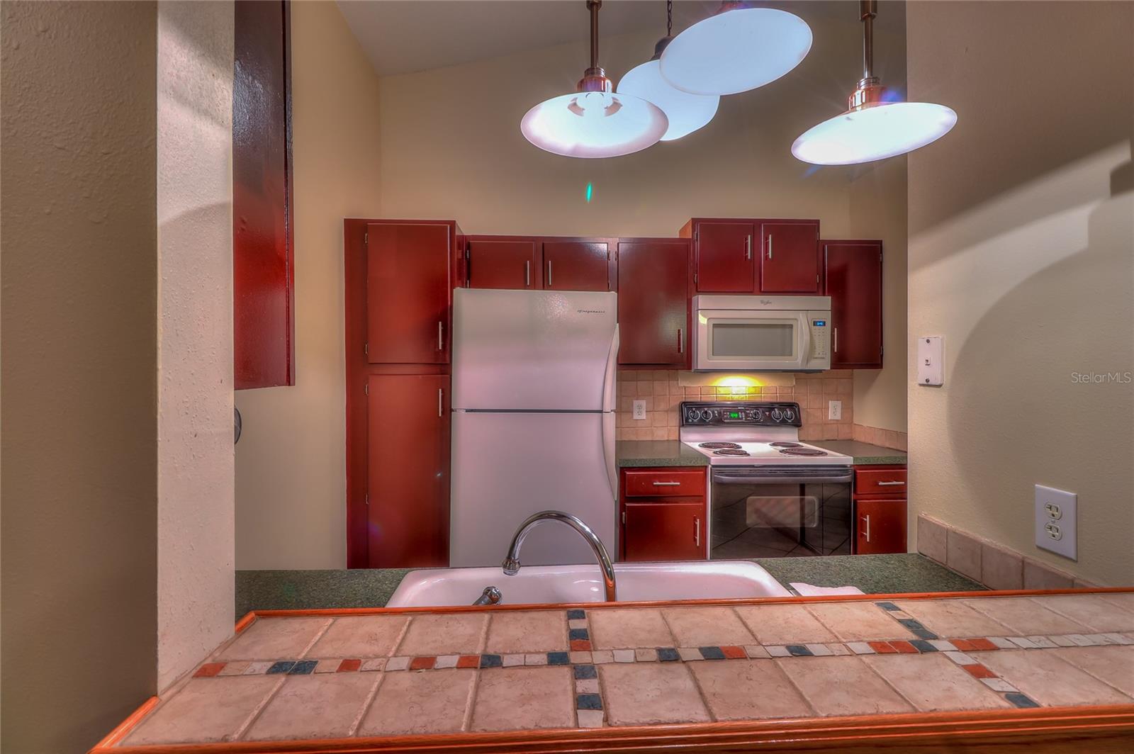 Image 19 of 39 For 5100 Burchette Road 1607