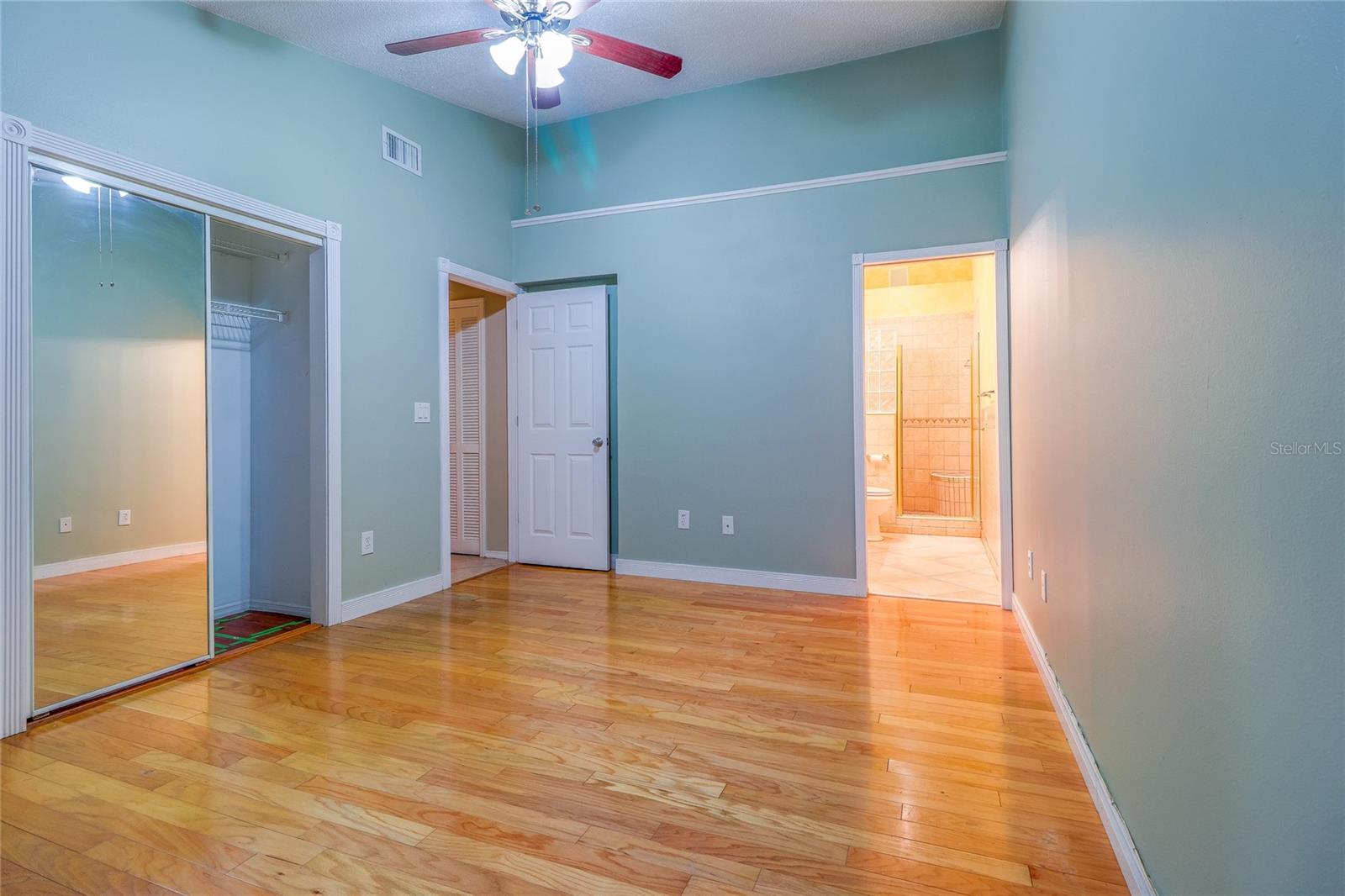 Image 26 of 39 For 5100 Burchette Road 1607