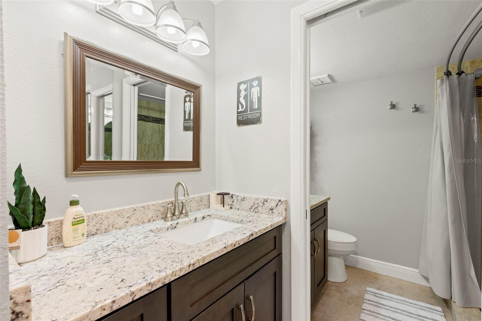 Image 17 of 27 For 5817 Park Street N 406