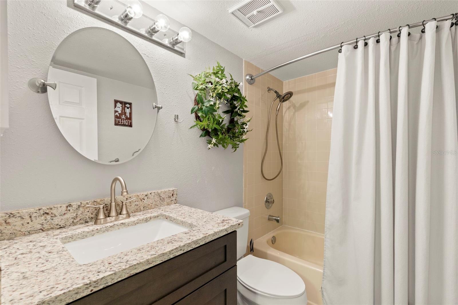 Image 21 of 27 For 5817 Park Street N 406