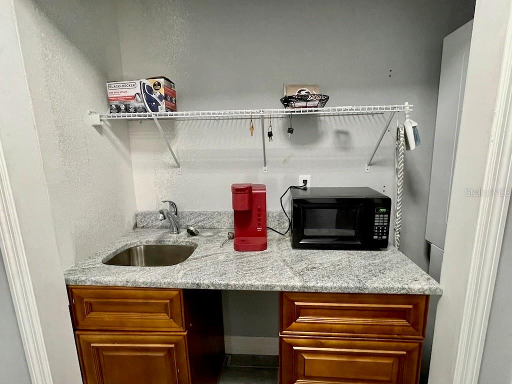 Image 13 of 13 For 2402 Armenia Avenue