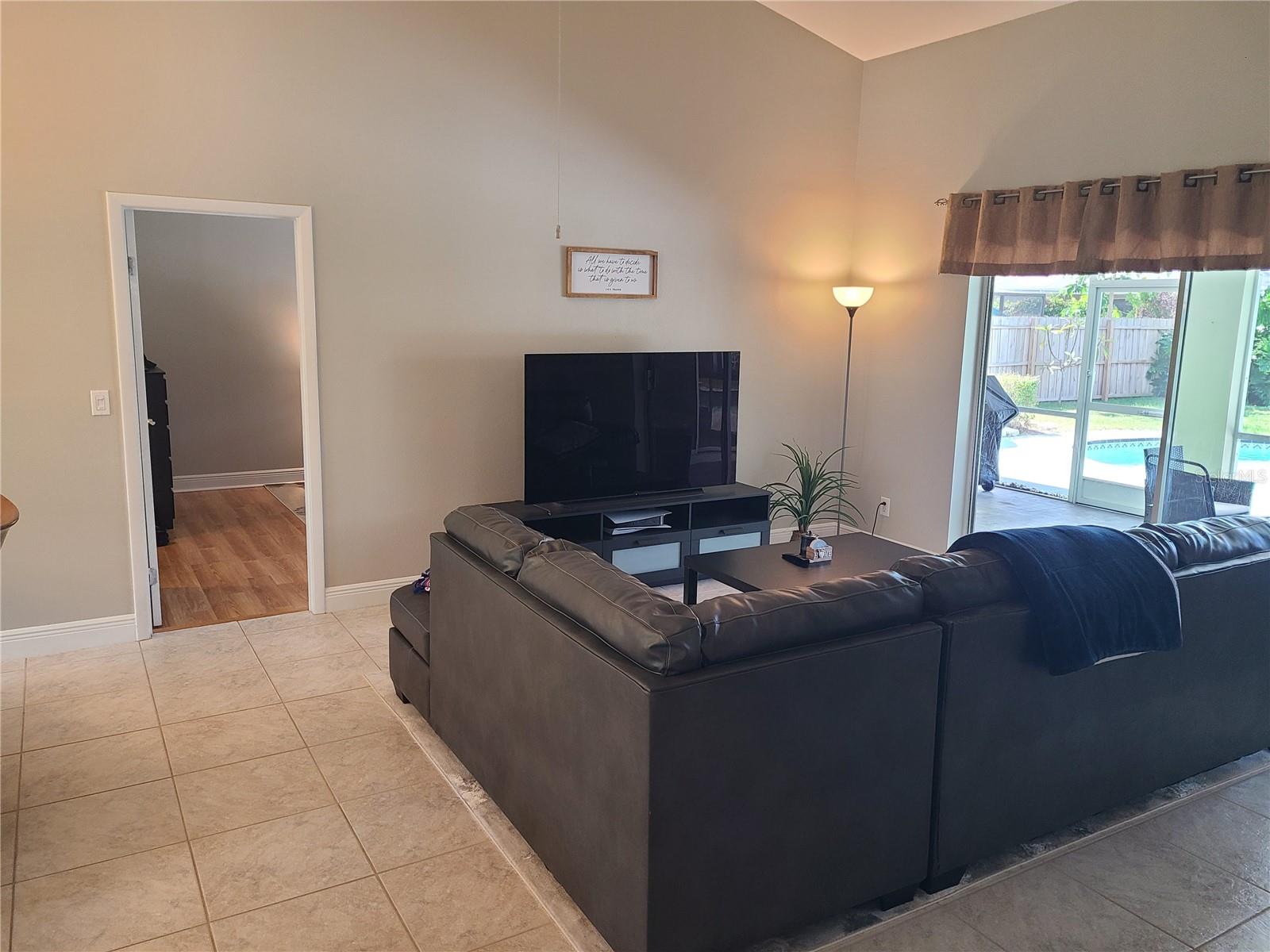 Image 10 of 51 For 760 Moorland Lane