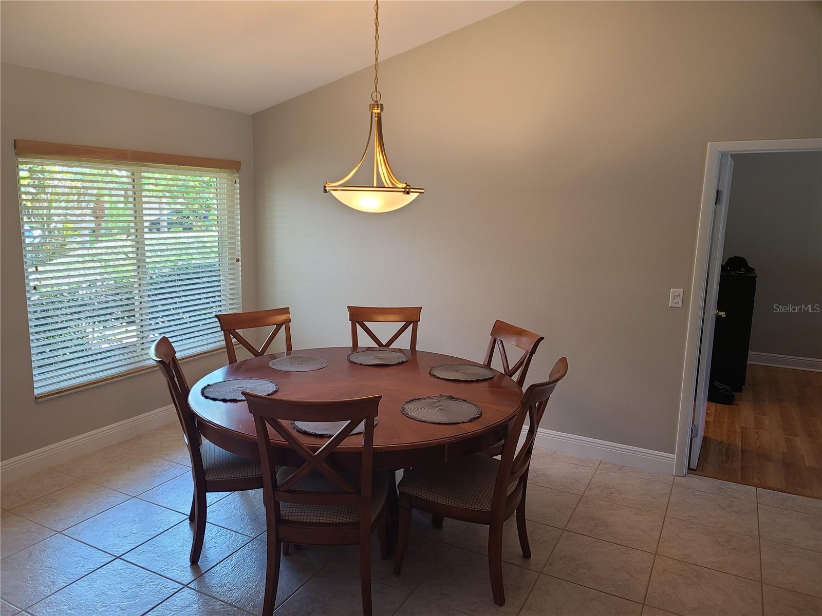 Image 11 of 51 For 760 Moorland Lane