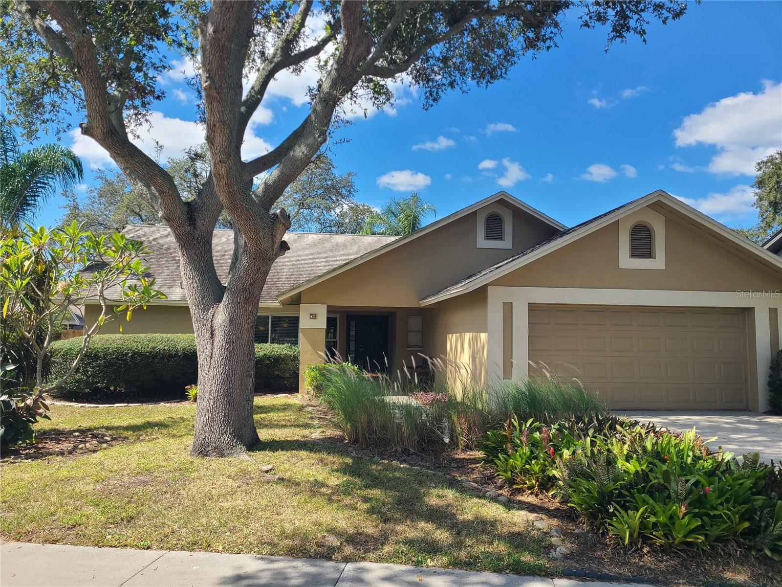 Image 2 of 51 For 760 Moorland Lane