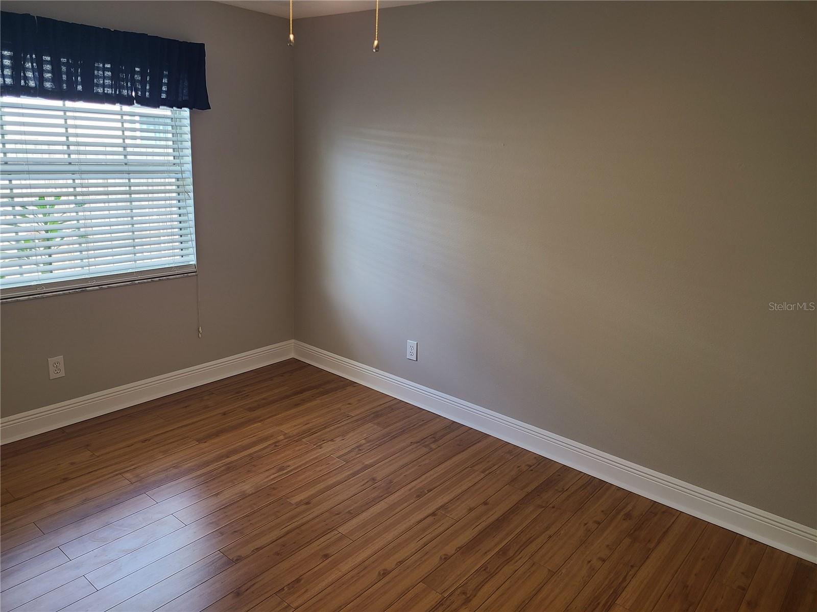 Image 33 of 51 For 760 Moorland Lane