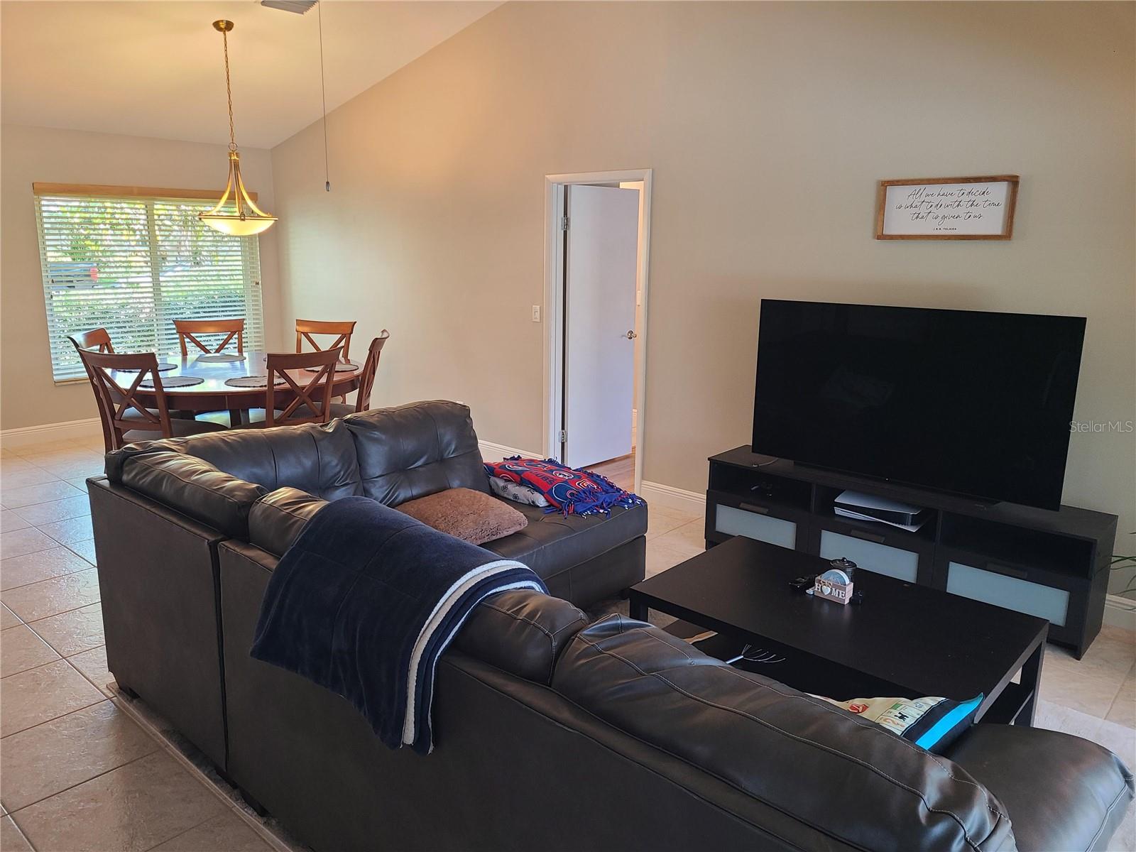 Image 6 of 51 For 760 Moorland Lane