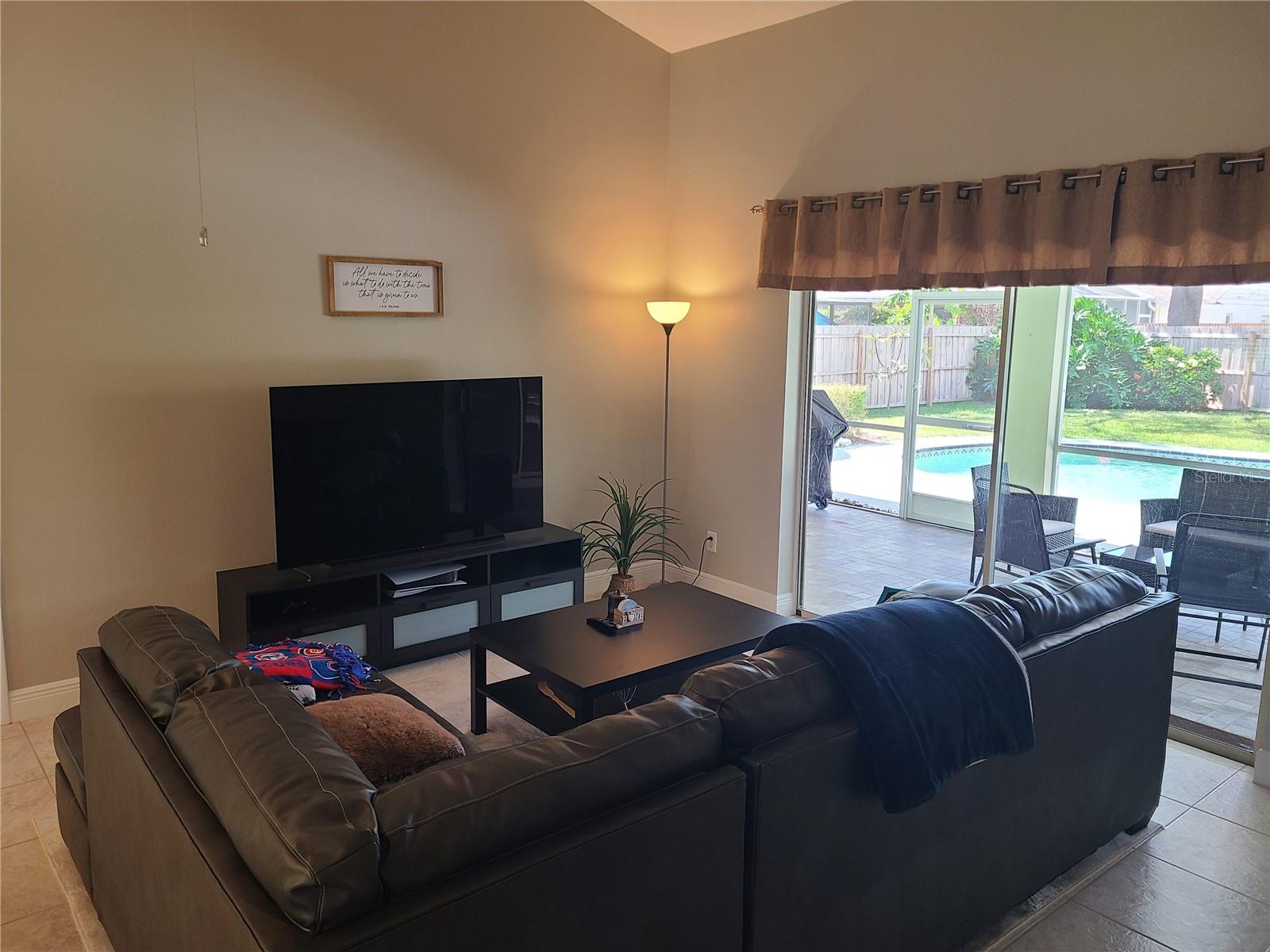 Image 8 of 51 For 760 Moorland Lane