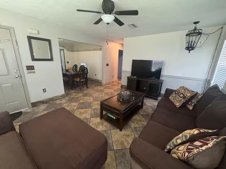 Image 6 of 40 For 14373 Irving Street