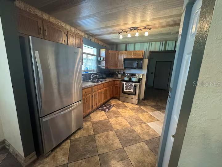 Image 8 of 40 For 14373 Irving Street
